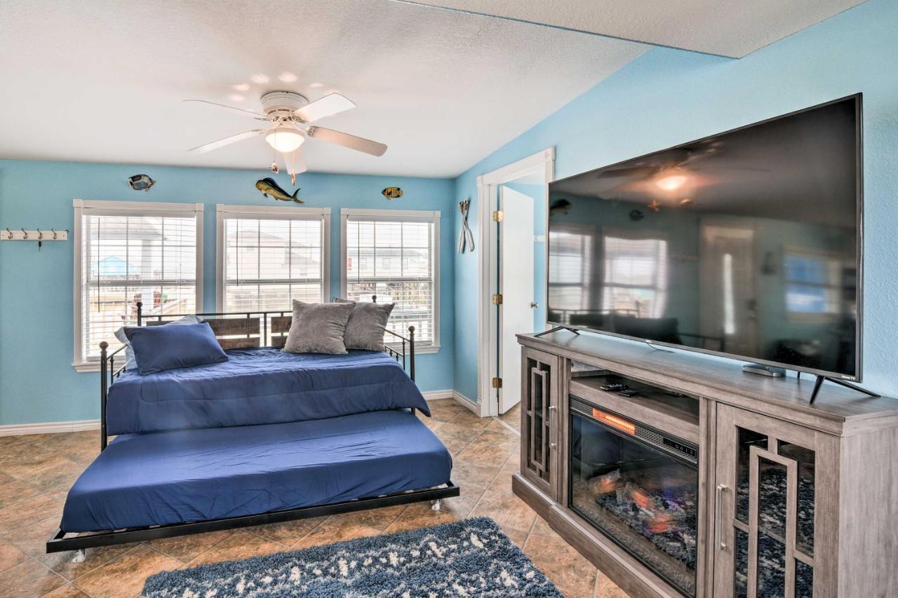 Surfside Beach Gem With Deck - 1 Block To Shore! Freeport Buitenkant foto